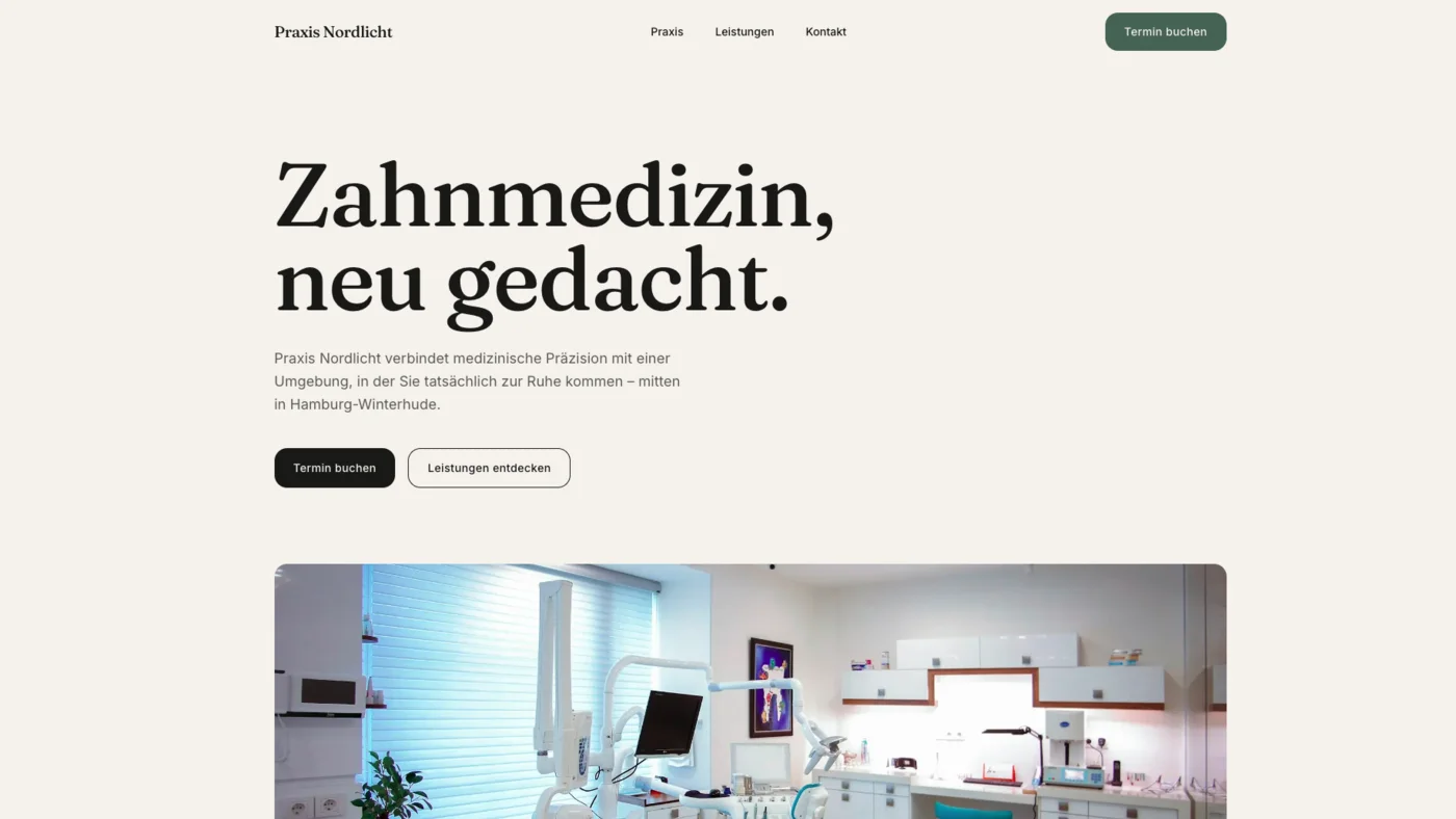 Praxis Nordlicht Website mit Navigation, Hero-Bereich und Praxisfoto